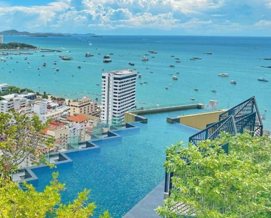 Edge Central Pattaya Seaview Residence エクステリア 写真
