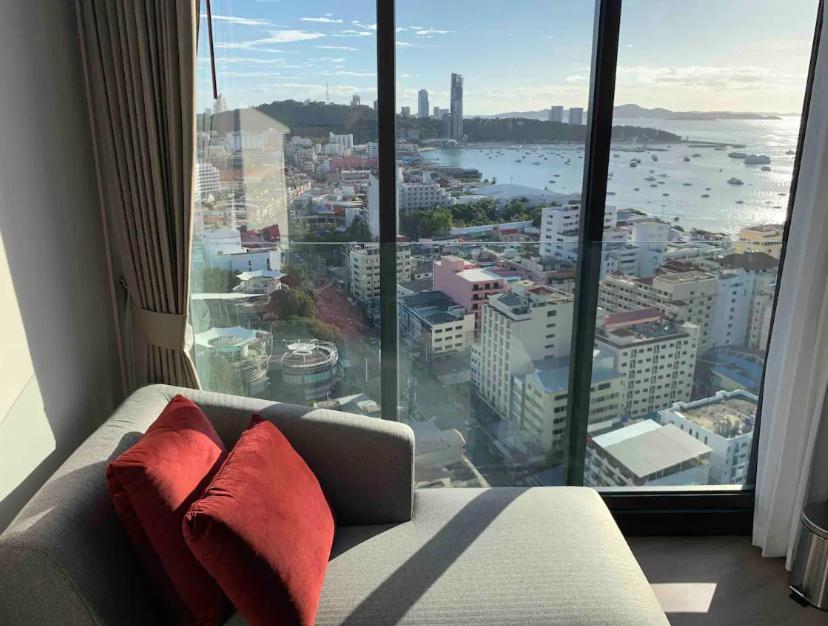 Edge Central Pattaya Seaview Residence エクステリア 写真